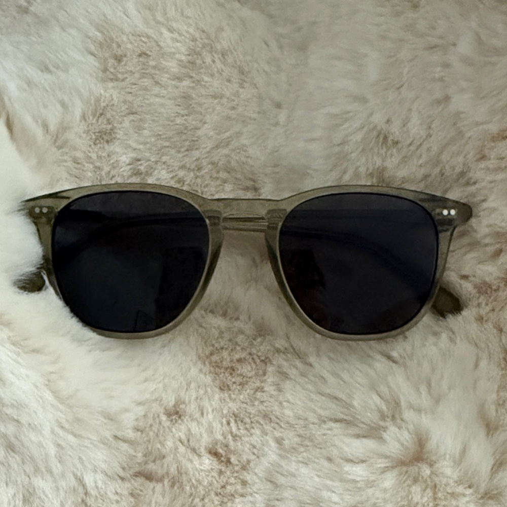 Diff Eyewear Black Sunglasses